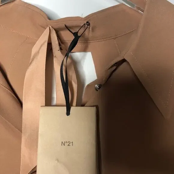Numero Ventuno N21 Back Detail Blouse Star Button